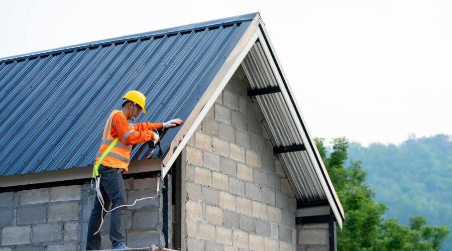 Professional gutter cleaning in Brooklyn, NY